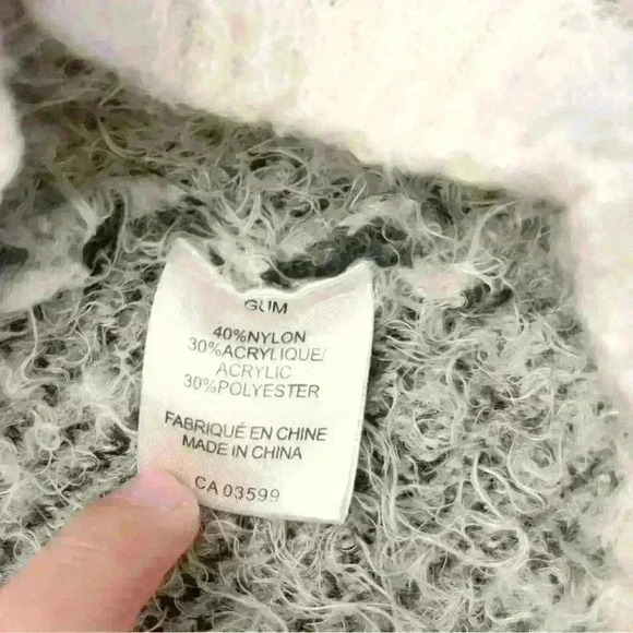 Vintage scoop  neck black & white soft fuzzy sweater jumper. - Picture 6 of 14